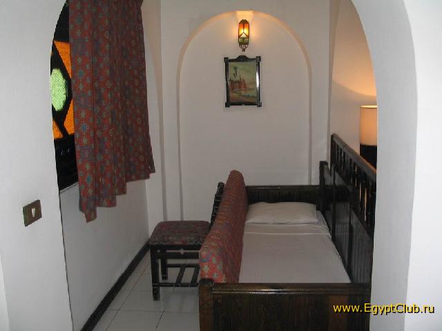 ����� 2 + 1   � B107