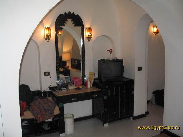 ����� 2+1   � B107