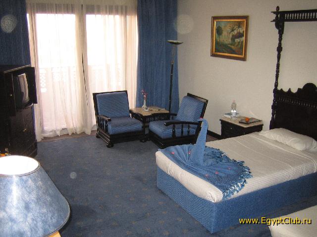 ����� 206 � Main building Golden5