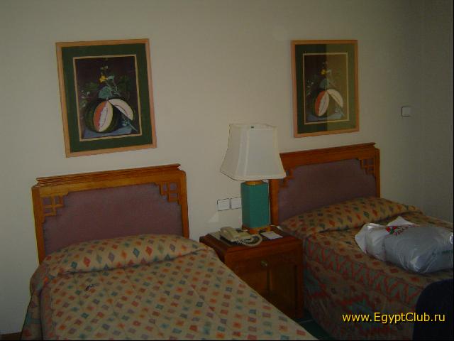 Sunrise Holiday �������