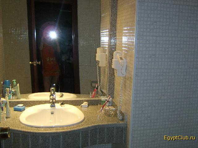 �������)