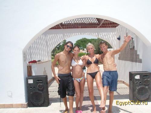 ����� Menaville