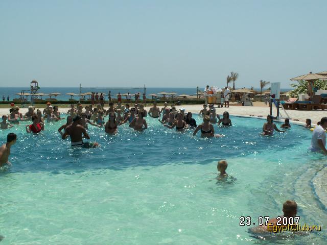 C�������4