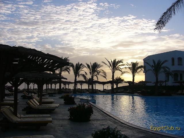 Coral Beach Tiran 