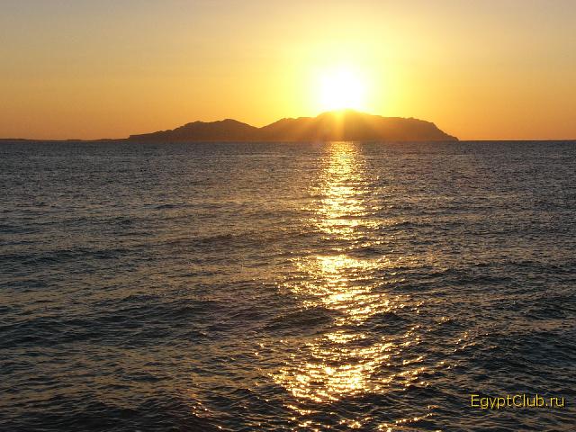Coral Beach Tiran 