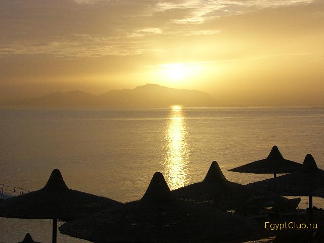 Coral Beach Tiran 