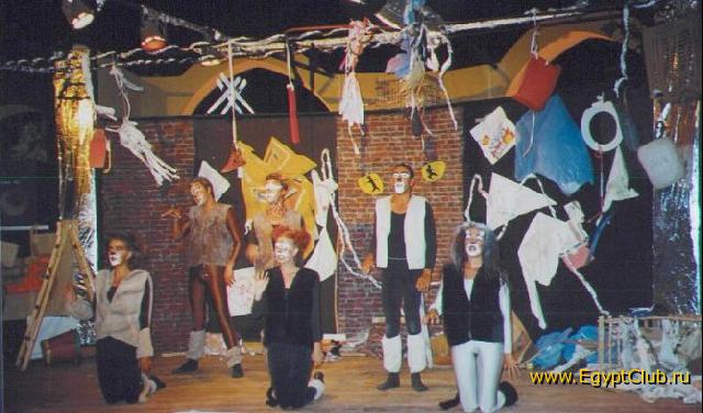 �18 �������, ������ ����, 2001 �.