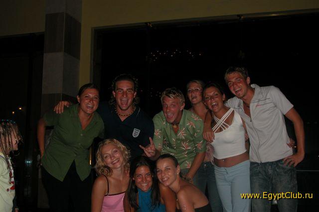 ���-����