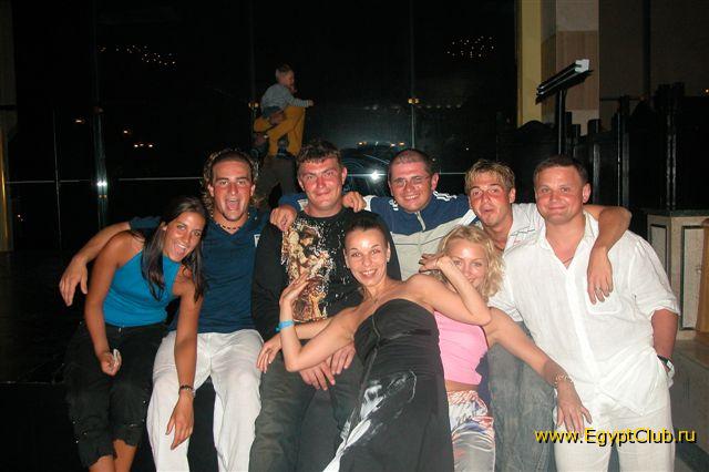 ���-����