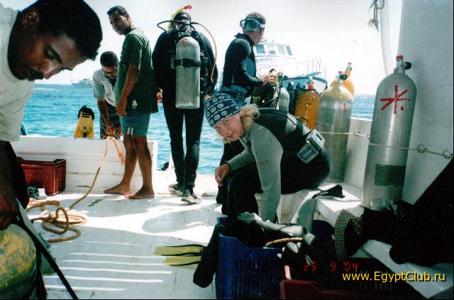 �������