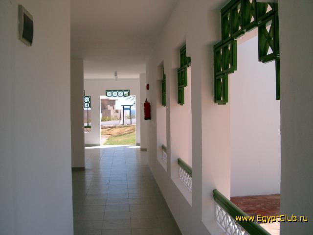 ����� Coral Beach Tiran