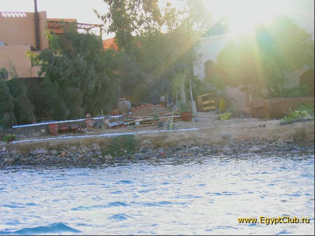 ���-����