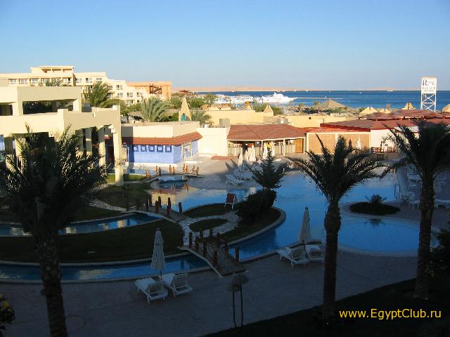 Paradise Park Plaza 2005