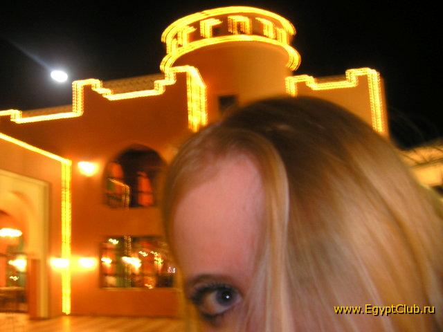 � � ������