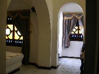 � ������