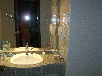 �������)