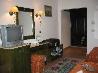 � ������