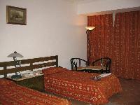 � ������