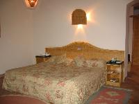 � ������