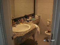 C�������4