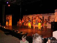 C�������4