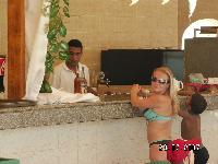 C�������4