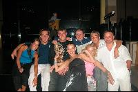 ���-����