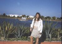 �������