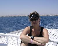 ��� � �� ����