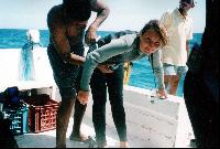 �������