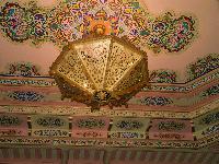 ����� ����