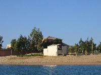 ���-����