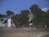 ���-����