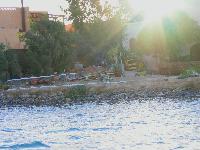 ���-����