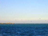 ���-����