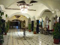 ����� "����"